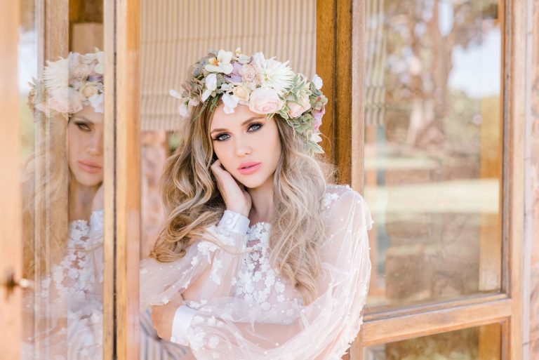 soft-curls-pastel-bridal-makeup