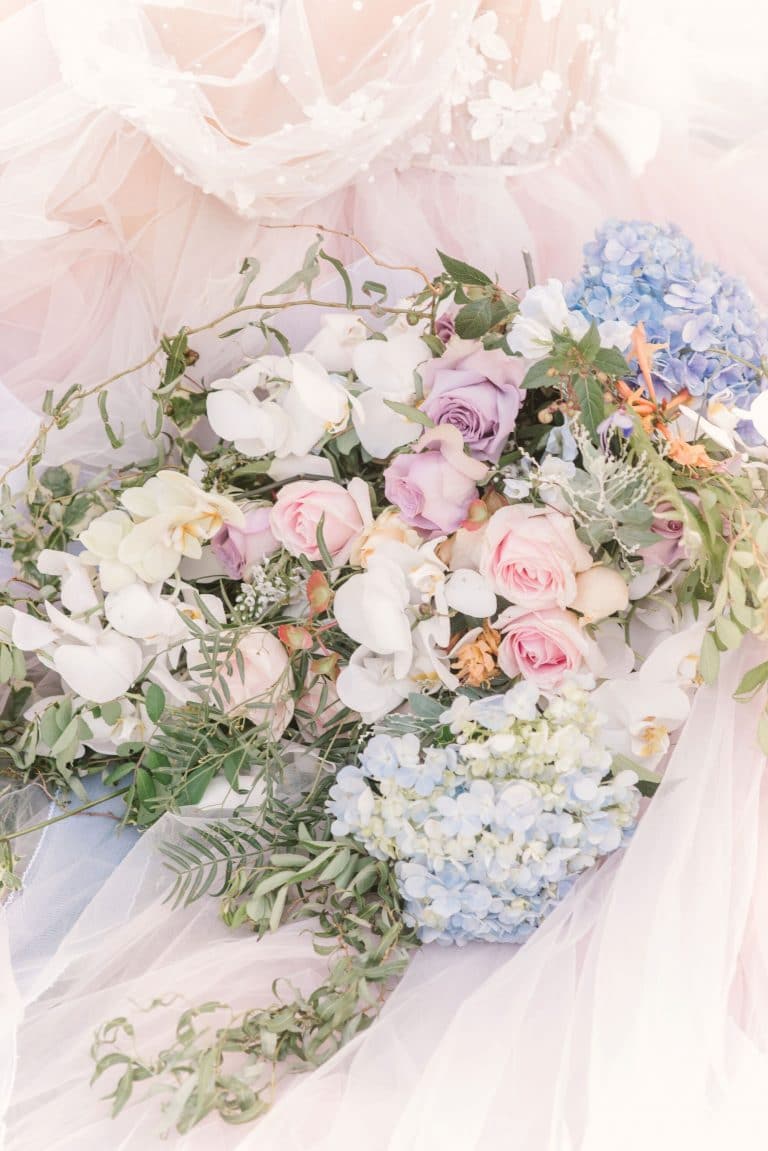 pastel-bouquet-bridal-florals