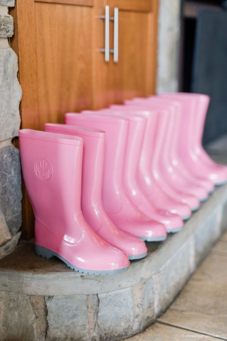 rainy-wedding-coral-wellington-boots