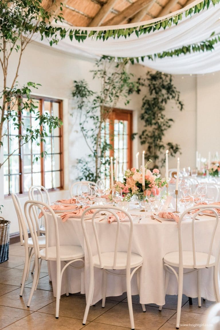 reception-décor-with-draping-and-foliage