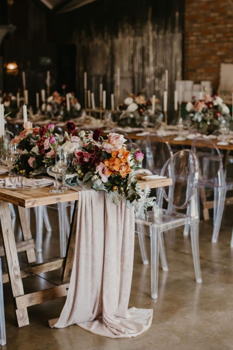 velvet-runners-for-fall-wedding