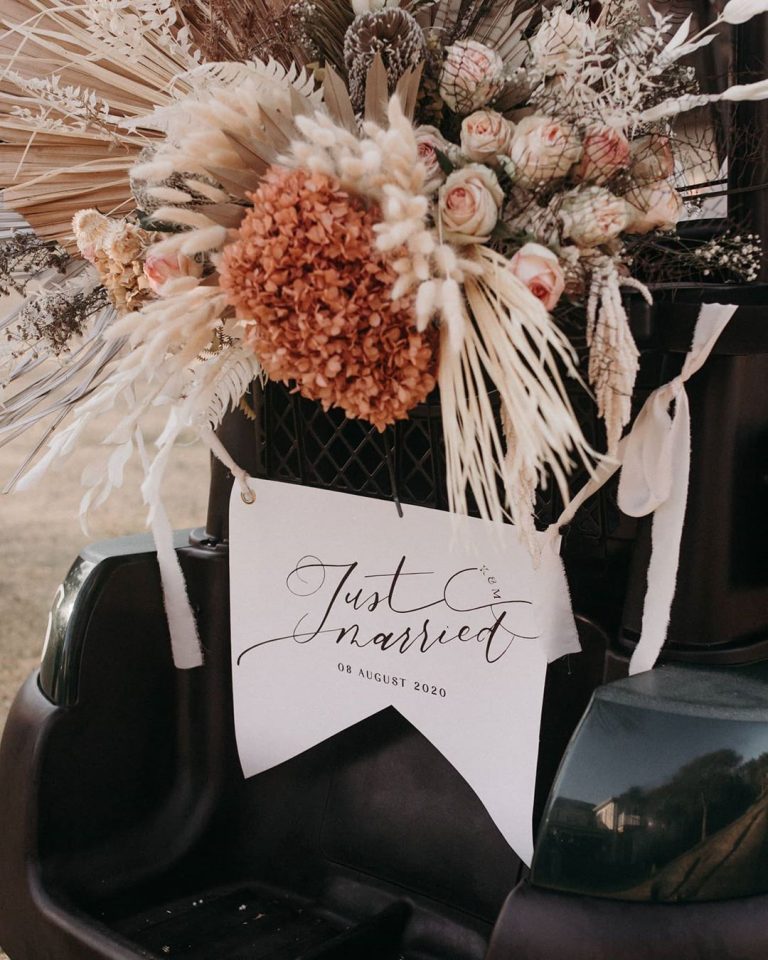 minimony flowers just married